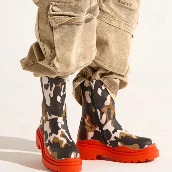 Callie Lives Miz Azalea Wang Camo Tangerine Rain Bootie 8 8.5 - Picture 3 of 10